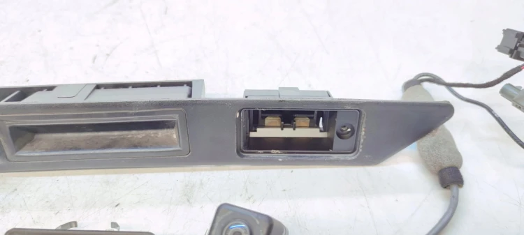BLENDA PODŚWIETLENIE TABLICY KAMRA AUDI A6 C6 Q7 Q7 4L0827574 4L0980551 BDB