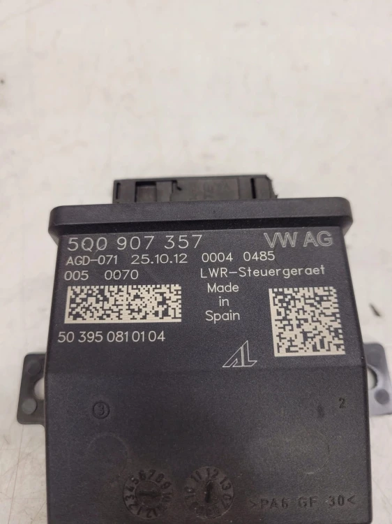 STEROWNIK MODUŁ ŚWIATEŁ AUDI VW SKODA 5Q0907357