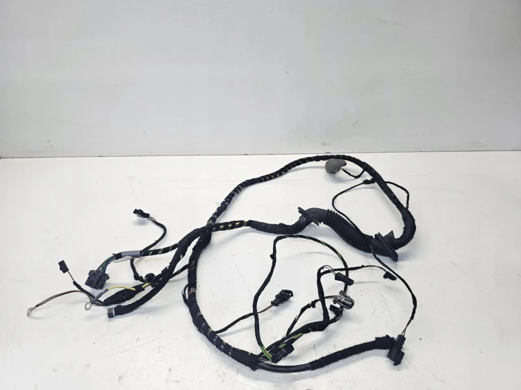 WIĄZKA KLAPY BAGAŻNIKA AUDI A3 8V 8V3971147A
