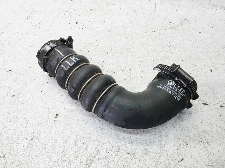 RURA PRZEWÓD INTERCOOLERA AUDI A4 B7 2.7 3.0 TDI 8E0145738D