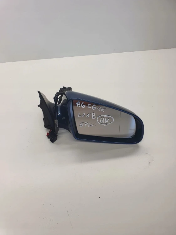 LUSTERKO ZEWNĘTRZNE PRAWE AUDI A6 C6 LZ5B 5PIN UK