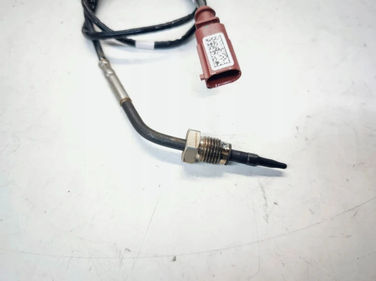 CZUJNIK TEMPERATURY SPALIN SONDA AUDI A4 B9 A5 Q5 FY 2.0 TDI 05L906088CF