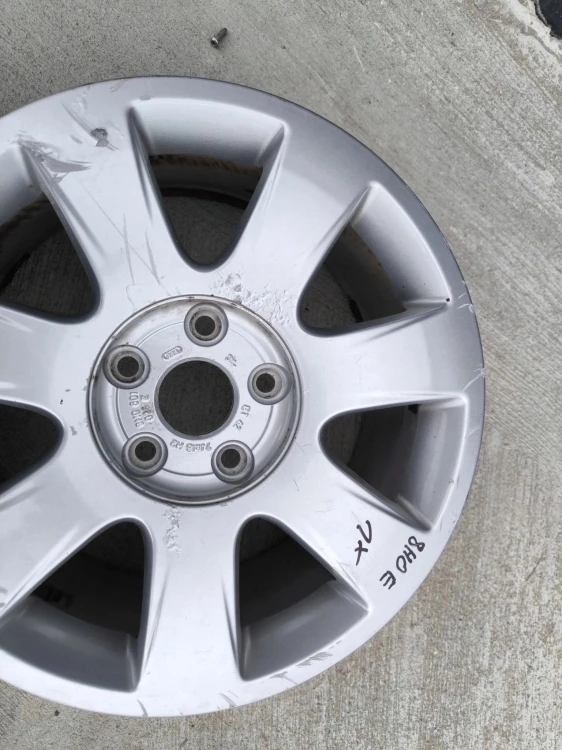 FELGA ALUMINIOWA AUDI A3 A4 A6 7.0J R16 ET42 8H0601025E *1*