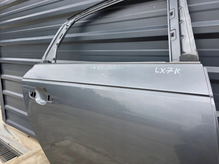 DRZWI PRAWY TYŁ AUDI A4 B9 LX7R SEDAN 2016-2019 ORYGINAŁ *2 !!!