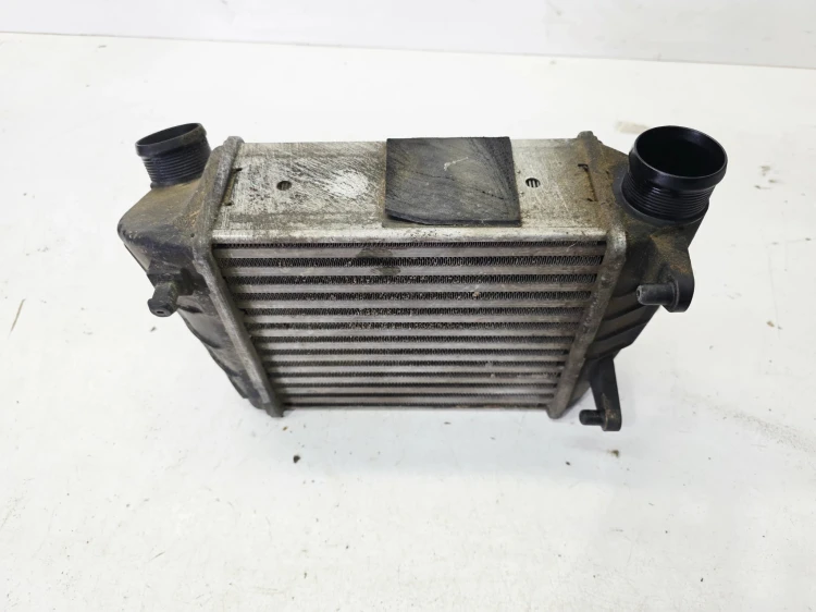 CHŁODNICA POWIETRZA INTERCOOLER AUDI A4 B7 2.7 3.0 TDI 8E0145806L