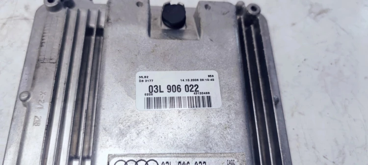 KOMPUTER STEROWNIK SILNIKA AUDI A4 A5 03L906022