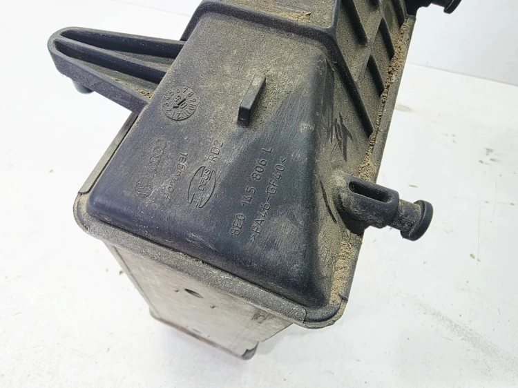 CHŁODNICA POWIETRZA INTERCOOLER AUDI A4 B7 2.7 3.0 TDI 8E0145806L