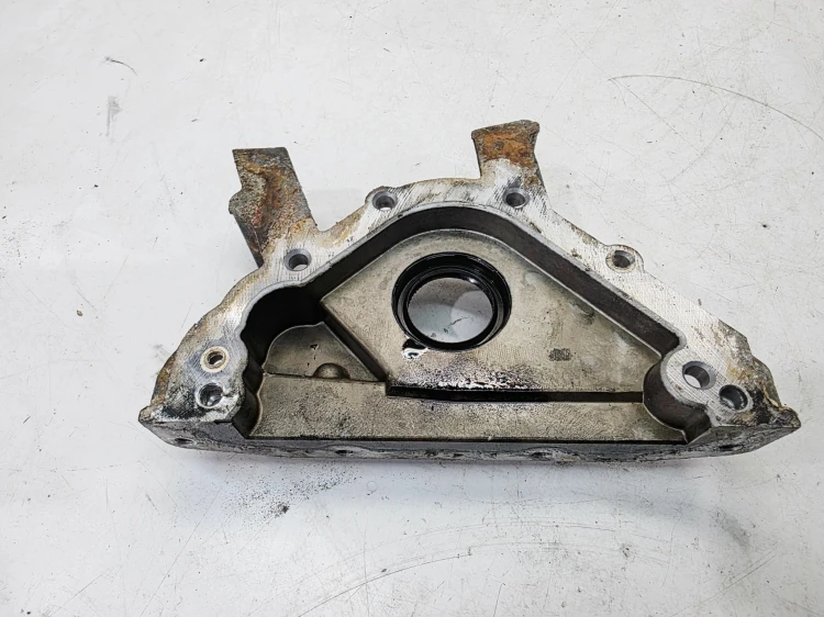 OBUDOWA USZCZELNIACZ WAŁU AUDI VOLKSWAGEN SEAT SKODA 1.9 TDI 038103153Q