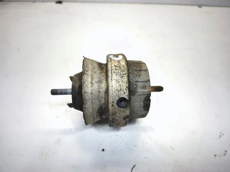 PODUSZKA ŁAPA SILNIKA BEZ CZUJNIKA AUDI A6 C6 4F0199379C