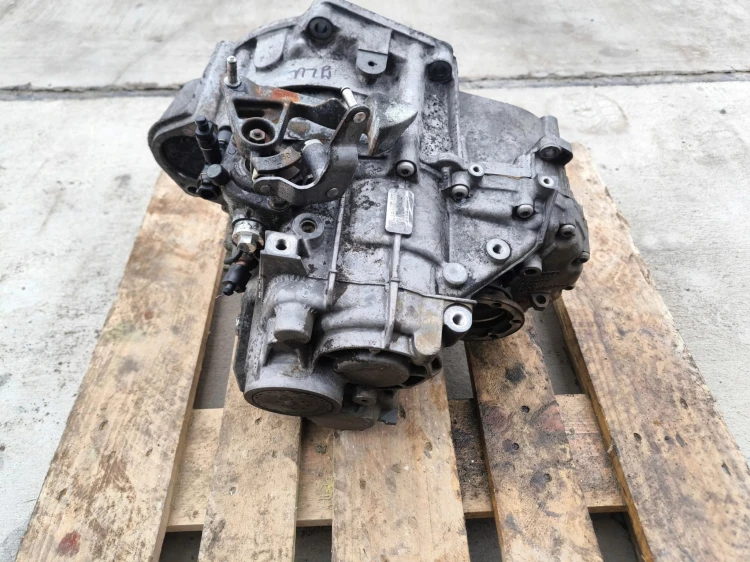 SKRZYNIA BIEGÓW AUDI VW SEAT SKODA MANUALNA * JLU 2.0 TDI ORYGINAŁ !!!