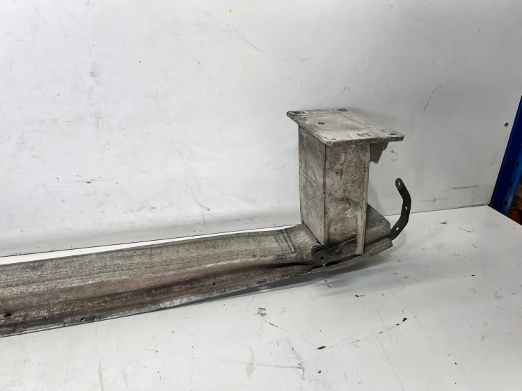 BELKA PRZÓD AUDI A4 B8 A5 8K0807113B 8K0807134A 8K0807133A