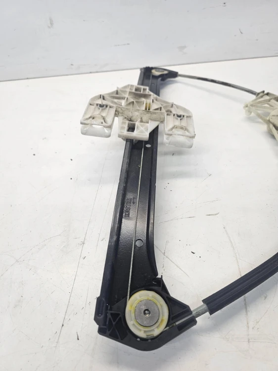 MECHANIZM PODNOSZENIA SZYBY LEWY TYŁ AUDI A3 8V 8V4839461
