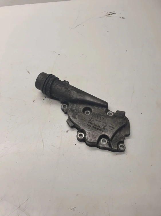 KRÓCIEC WODY AUDI A4 A5 A6 3,2 AUK 06E121161R