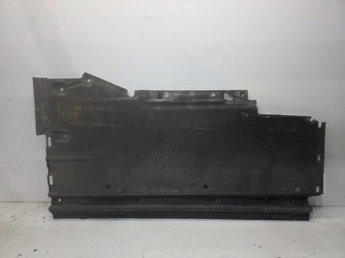 OSŁONA PŁYTA PODWOZIA LEWA AUDI A5 8T SPORTBACK 8T8825207B 1/26