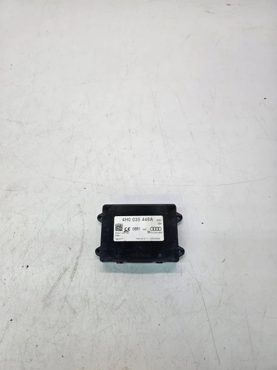 WZMACNIACZ ANTENOWY AUDI A6 A7 A8 Q3 A3 4H0035446A