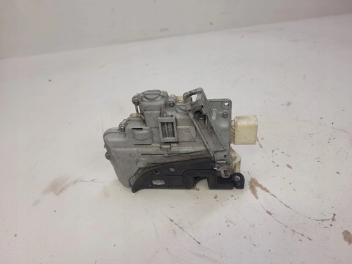 ZAMEK DRZWI LEWY PRZÓD AUDI A6 C6 A3 4F1837015E