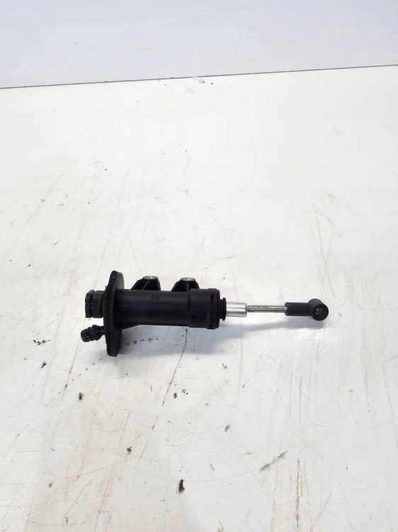 POMPKA SPRZĘGŁA AUDI A6 C6 4F0721401A