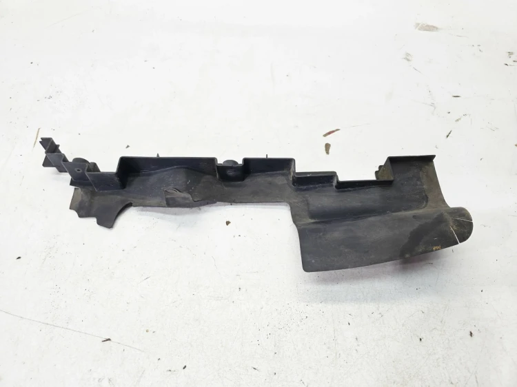 KIEROWNICA POWIETRZA PRAWA AUDI A4 B7 8E0121284Q