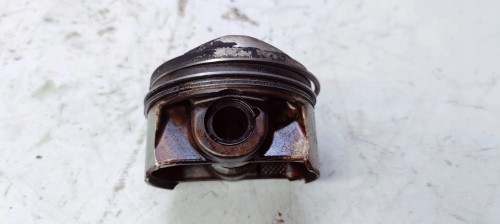 TŁOK LEWY AUDI 3.0TFSI CAJ 84L111 *3*