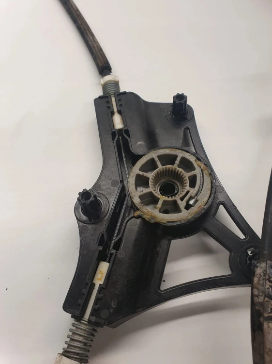 MECHANIZM SZYBY PRAWY PRZÓD AUDI A6 C7 4G0837462