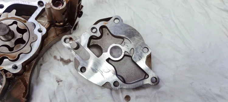 POMPA OLEJU AUDI VW SEAT 1.4 TFSI CAX 03C105Q