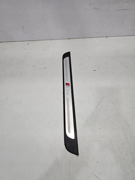 LISTWA PROGOWA LEWA LUB PRAWA AUDI A3 8V4 8V4853491B
