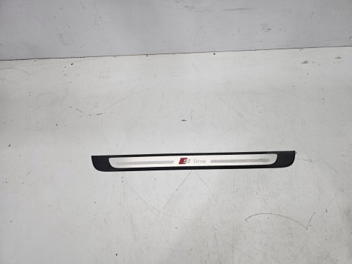 LISTWA PROGOWA LEWA LUB PRAWA AUDI A3 8V4 8V4853491B