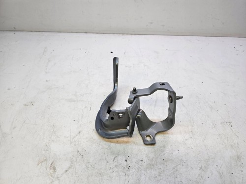 ZAWIAS TYLNEJ KLAPY LEWY AUDI Q5 8R0827299A