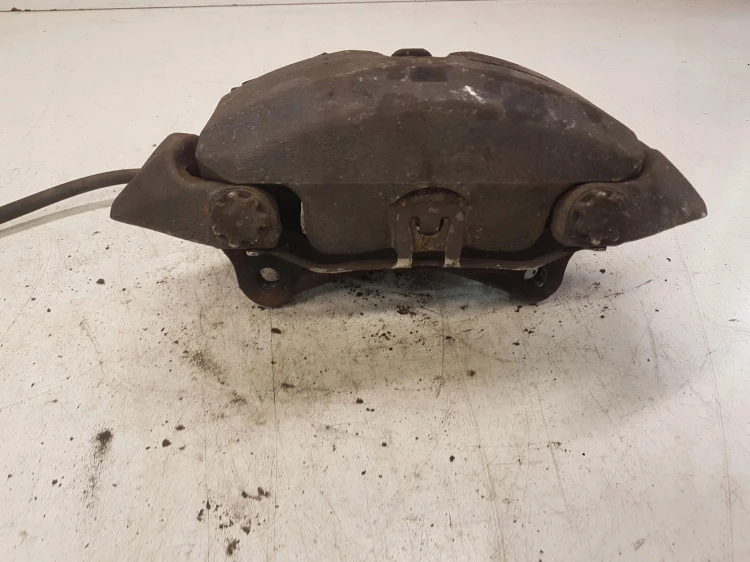 ZACISK HAMULCOWY LEWY PRZÓD AUDI A6 C7 A7 4G0105AK