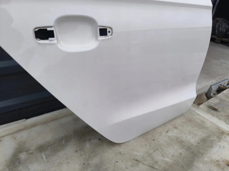 DRZWI PRAWY TYŁ AUDI A1 8X 8X4 SPORTBACK LB9A ORYGINAŁ !!!