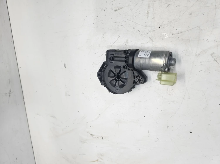 SILNICZEK SILNIK SZYBERDACHU AUDI VW SEAT SKODA 3G9877795F