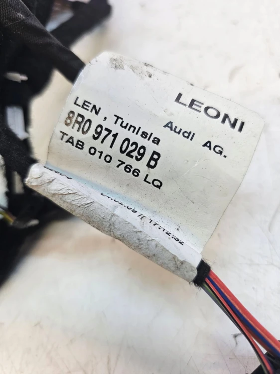 WIĄZKA DRZWI LEWY PRZÓD AUDI Q5 8R0971029B