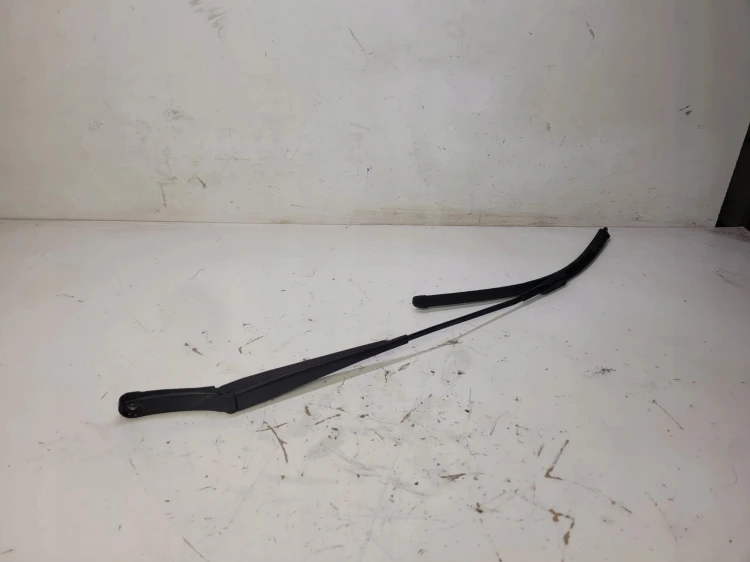 RAMIĘ WYCIERACZKI PRAWE AUDI Q5 8R 8R1955408B