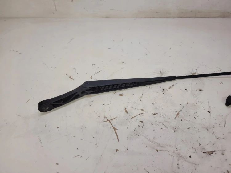 RAMIĘ WYCIERACZKI PRAWE AUDI Q5 8R 8R1955408B
