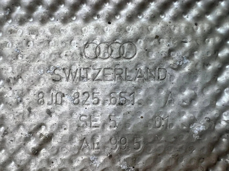OSŁONA TERMICZNA TUNELU AUDI TT 8J0825651A