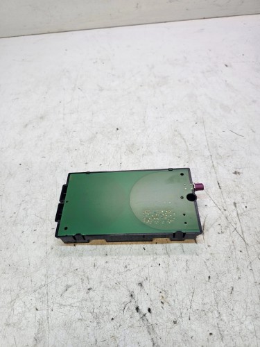WZMACNIACZ ANTENOWY AUDI A6 C7 A7 4G0035502
