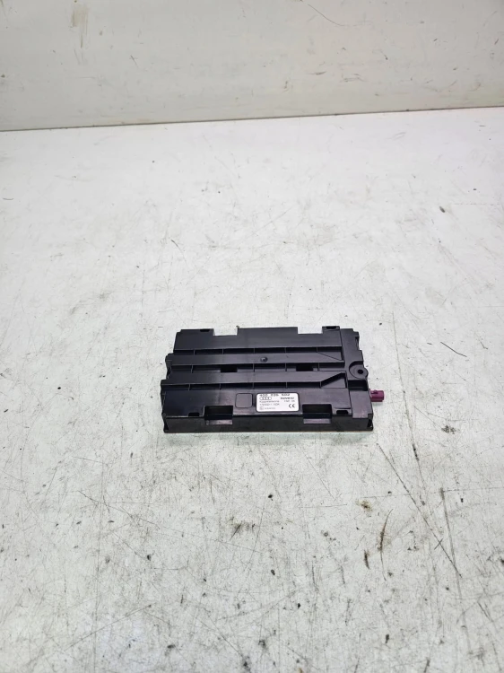 WZMACNIACZ ANTENOWY AUDI A6 C7 A7 4G0035502