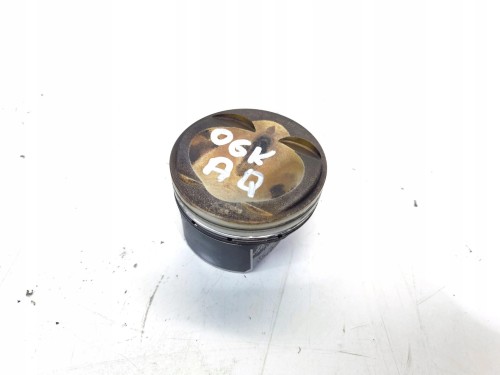 TŁOK AUDI A4 B9 A5 8W Q5 2.0 TFSI 06KAQ 82.420