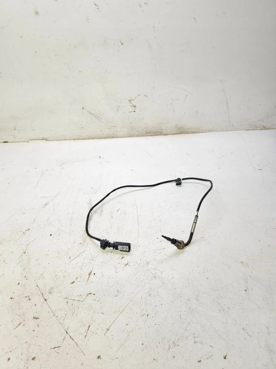 CZUJNIK TEMPERATURY SPALIN AUDI A6 C8 05L906088BF