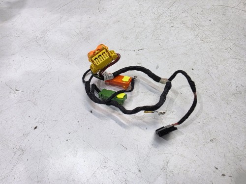 WIĄZKA PODUSZKI AIRBAG POD MULTIFUNKCJĘ AUDI A3 8P TT 8J 8J0971589B
