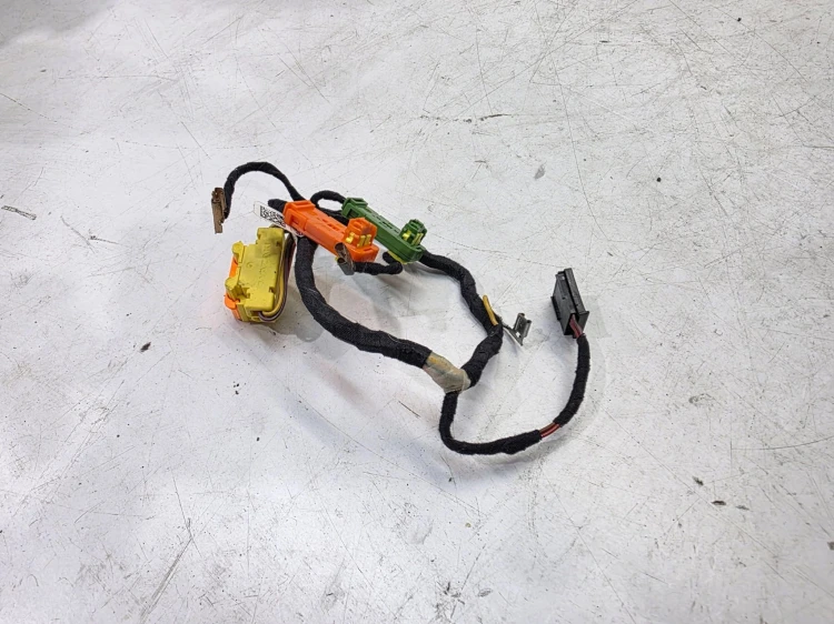 WIĄZKA PODUSZKI AIRBAG POD MULTIFUNKCJĘ AUDI A3 8P TT 8J 8J0971589B