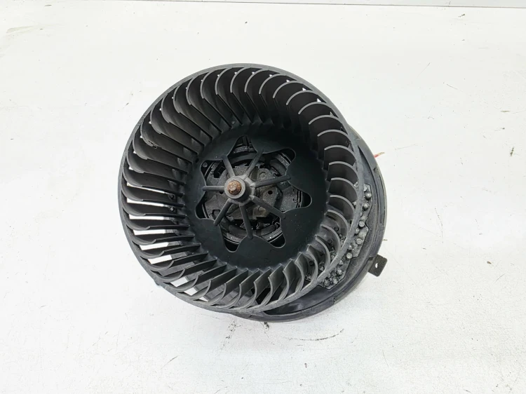 WENTYLATOR DMUCHAWA NAGRZEWNICY AUDI VOLKSEAGEN SEAT SKODA 1K1820015G