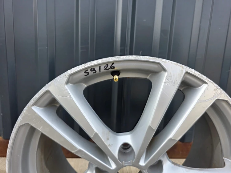 FELGA ALUMINIOWA AUDI A3 S3 8V VW SEAT 7.5J R18 ET51 8V0601025BL / AJ S9/26