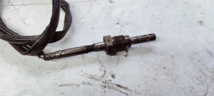 CZUJNIK TEMPERATURY SPALIN AUDI A4 A6 4G0906088AA