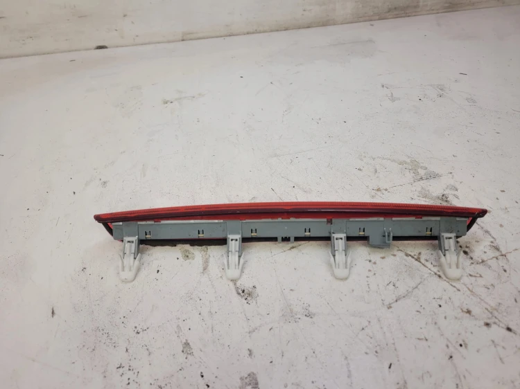 ŚWIATŁO STOP STOPU AUDI A3 8P LIFT 5-D 8P4945097C
