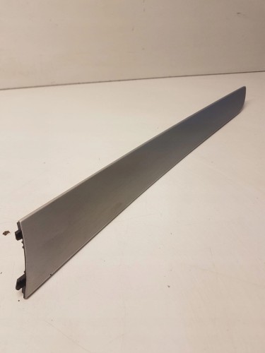 LISTWA DEKOR DRZWI PRAWY TYŁ AUDI A4 B8 8K0867420
