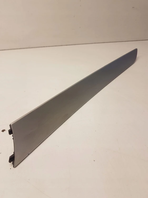 LISTWA DEKOR DRZWI PRAWY TYŁ AUDI A4 B8 8K0867420