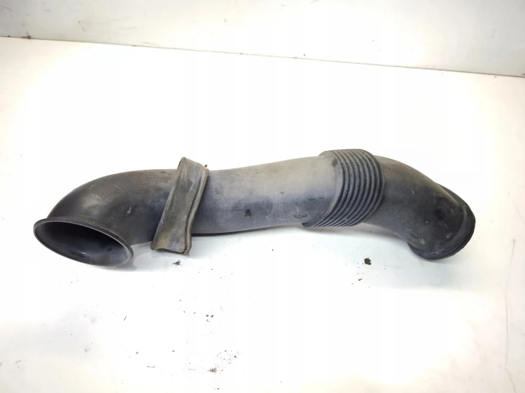 WLOT DOLOT POWIETRZA DO FILTRA AUDI Q7 4L 7L6129752B