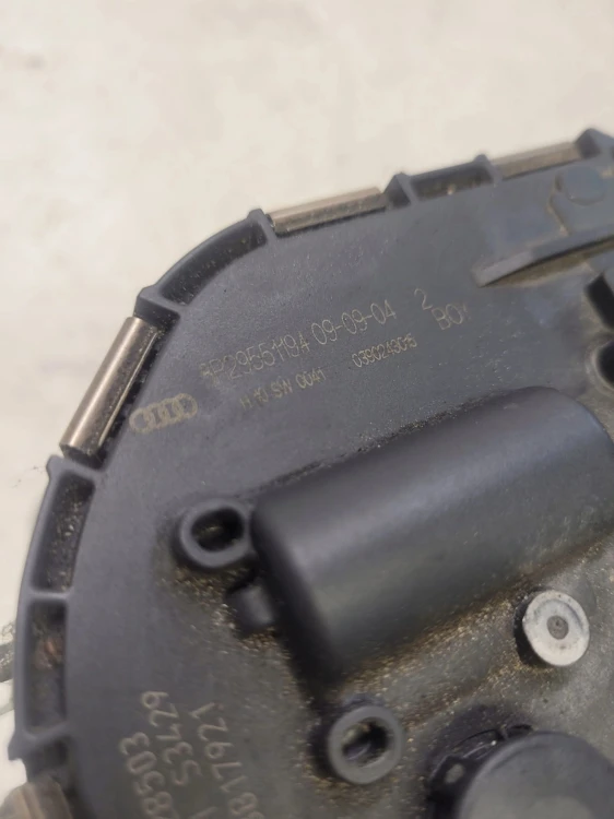 MECHANIZM SILNICZEK WYCIERACZEK AUDI Q5 8R2955119A