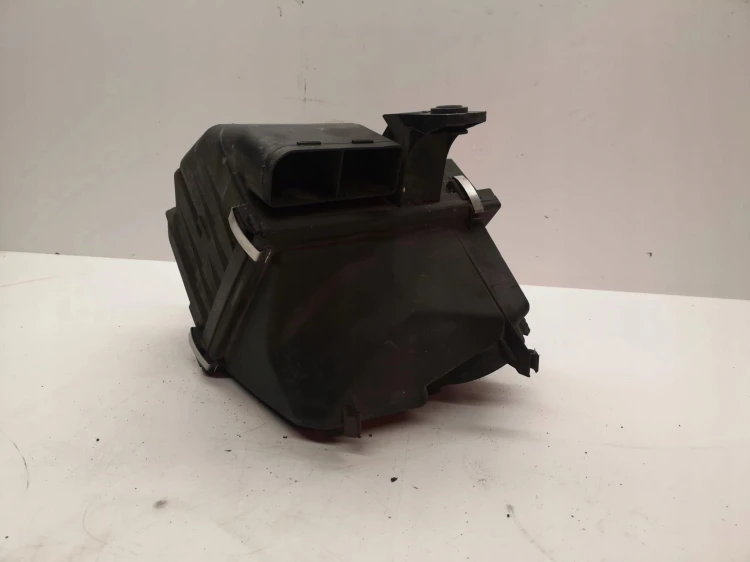 OBUDOWA FILTRA POWIETRZA AUDI A6 C5 4B0133835AE